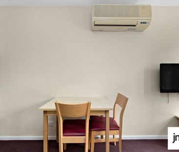 Low maintenance and fully furnished! - Photo 2
