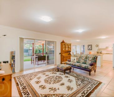 4 bed 2 bath - Photo 2