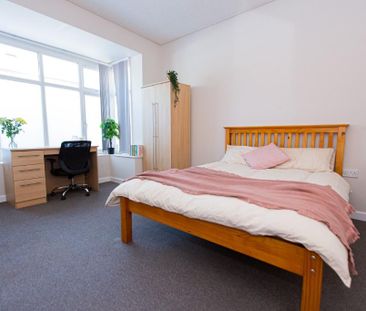 3 bedroom flat to rent - Photo 3