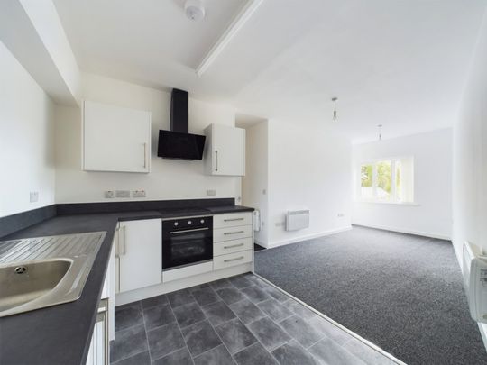 Bank House, Oldbury Road, Tewkesbury, GL20 - Photo 1