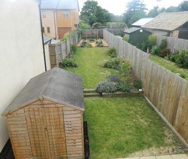 3 bedroom semi-detached house to rent - Photo 4