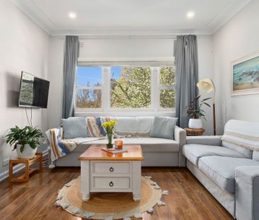 Charming Family Home with Retro Character in Yass - Photo 2