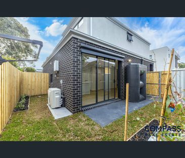 4/19 Carbeena Parade, Heidelberg West, Vic 3081 - Photo 1