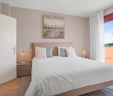 3 bedroom luxury penthouse for rent in Estepona, Spain - Photo 5