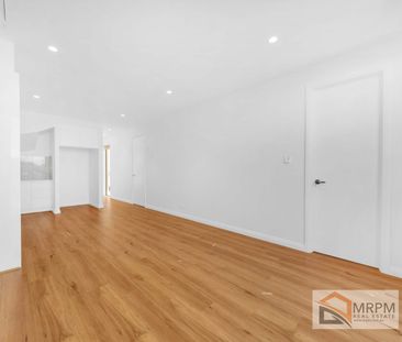 Brand new Designer 3 bedroom townhouse with study - Photo 1