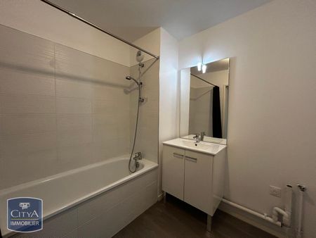 Location Appartement 3 pièces 60m² LILLE 59000 - Photo 3