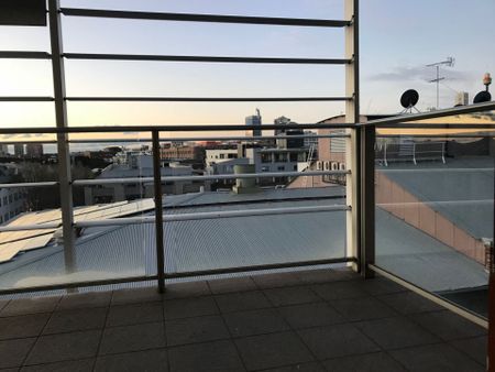 FURNISHED NORTH FACING LIGHT FILLED MODERN ONE BEDROOM APARTMENT IN THE QUADRANT! - Photo 3