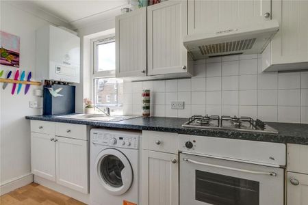 3 bedroom flat to rent - Photo 5