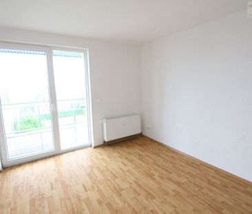Ruhig gelegene 3-Raum-Wohnung mit Balkon in Bernsbach zu vermieten - Photo 2