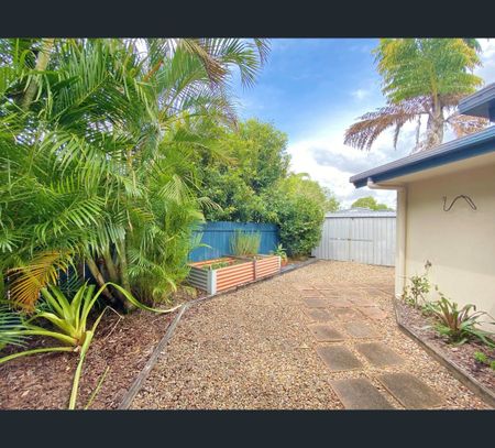 21 Mirnoo Street, Currimundi, Qld 4551 - Photo 2