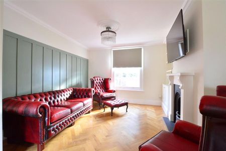 3 bedroom end of terrace house to rent - Photo 4