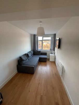 1 Bed Flat, Roundhay Road, LS8 - Photo 1