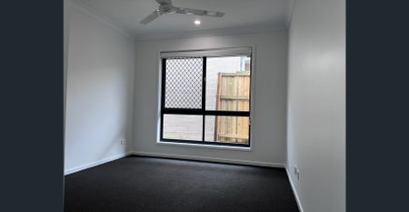 PERFECT FAMILY HOME - Photo 3