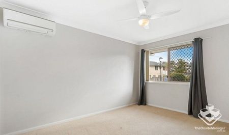 GREAT LOCATION AIR CONDITIONED TOWNHOUSE - Photo 5