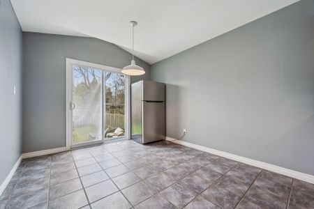 For Lease - 30 Darnell Road, Guelph, Ontario - Photo 4