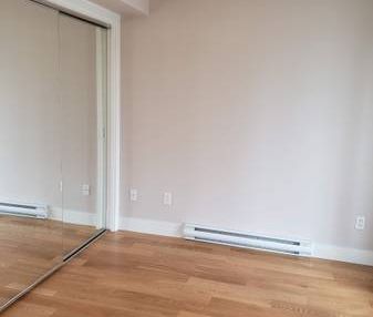 Unfurnished 1 br + den + solarium w/Parking & storage! - Photo 1