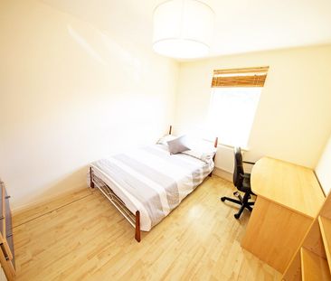 10 Carlton Close - Photo 6