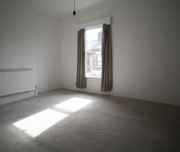 2 Bedroom House on Waverley Road, Preston - Photo 5