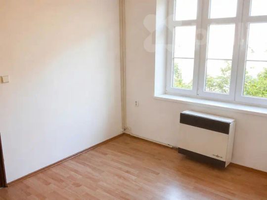 Pronájem bytu 1+1 Dvůr Králové Nábřeží - Photo 1