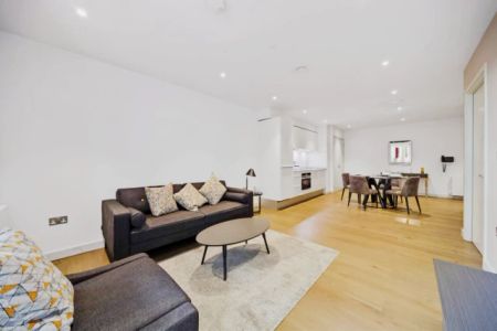 2 Bedroom 1 Bathroom - Photo 2