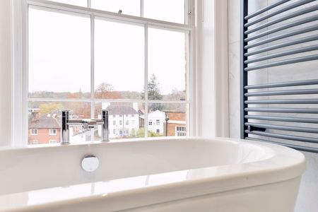 High Street, Godalming - 2 bedrooms Property for lettings - Seymours - Photo 2