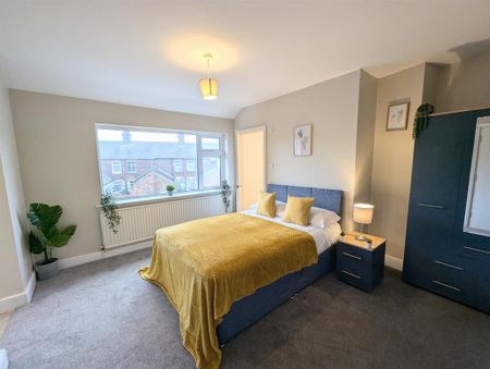 3 bedroom end of terrace house to rent - Photo 4