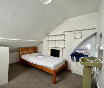 6 bedroom end of terrace house to rent - Photo 5