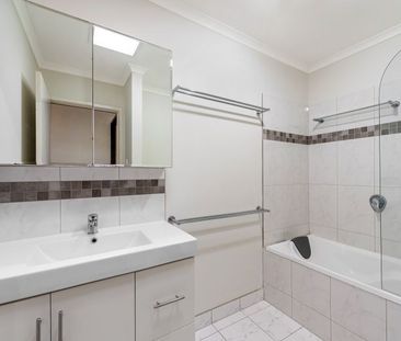 Beautifully renovated home - Photo 5