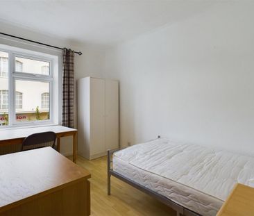 5 bedroom terraced house to rent - Photo 5