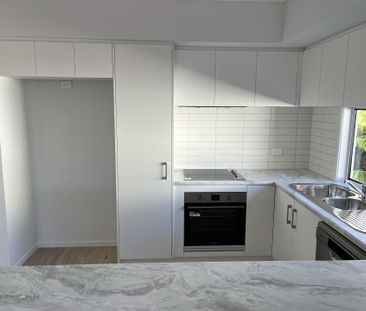 Large Family Home - Photo 5