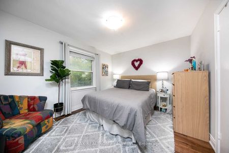 For Lease - 28 Irvington Crescent, Toronto, Ontario - Photo 4