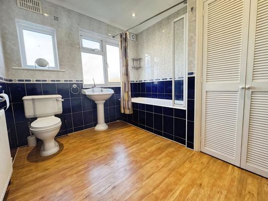 3 bedroom terraced house to rent - Photo 1