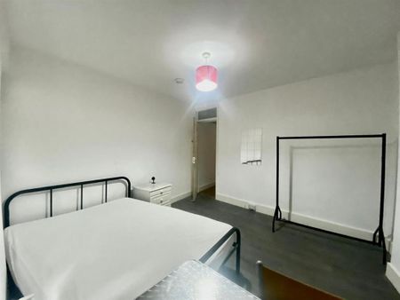 6 bedroom house to rent - Photo 4