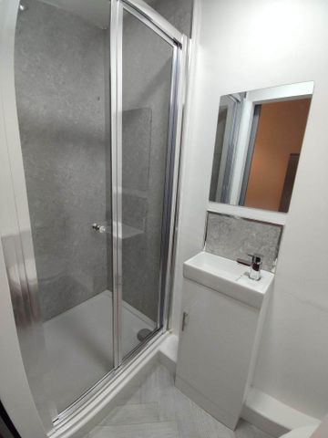 1 bedroom property to rent - Photo 3