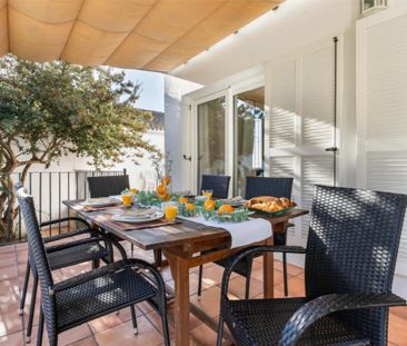 Casa o chalet de alquiler en Martiniano, 5, Novo Sancti Petri - Photo 1