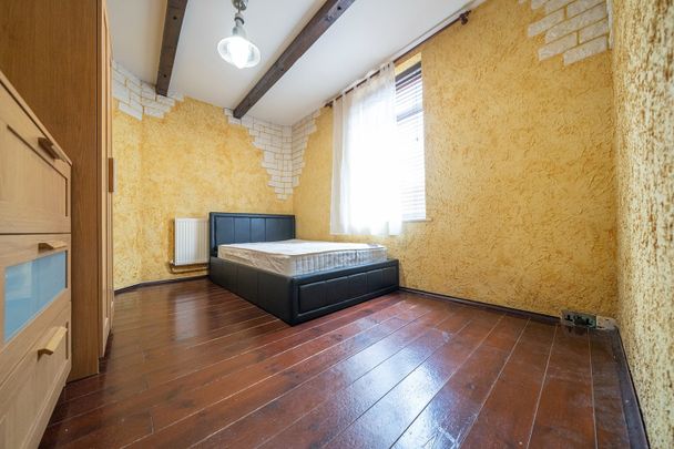 Room in a Shared House, Moorside Road, BR1 - Photo 1