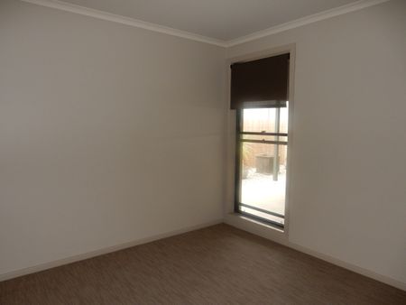 2 Cottlesloe Court, West Wodonga - Photo 5
