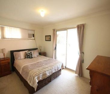 BEAUTIFUL HOUSE TO IMPRESS! - Photo 3