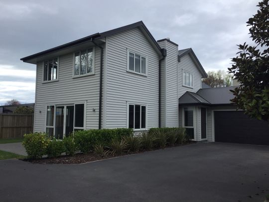 Modern 4 bedroom home in Fendalton. - Photo 1