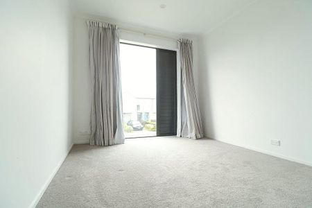 Hobsonville, 3 bedrooms - Photo 3