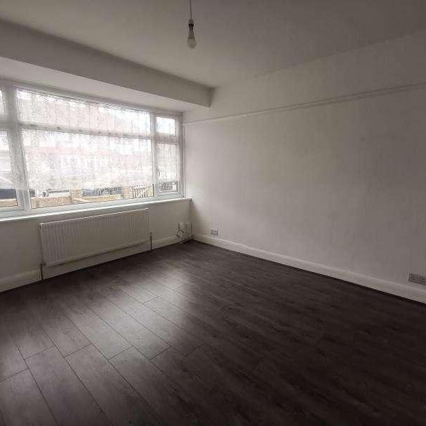 Leyburn Road, Edmonton, N18 - Photo 1