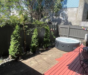 Chic & Sunlit 2-Bedroom Townhouse | Vista Rosa - Photo 6