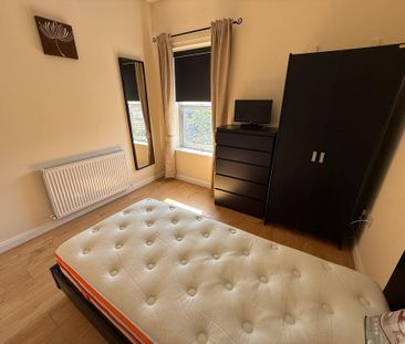 1 bedroom in a house share to rent - Photo 3
