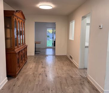 For Lease - 1379 Freeport Drive, Mississauga, Ontario - Photo 2