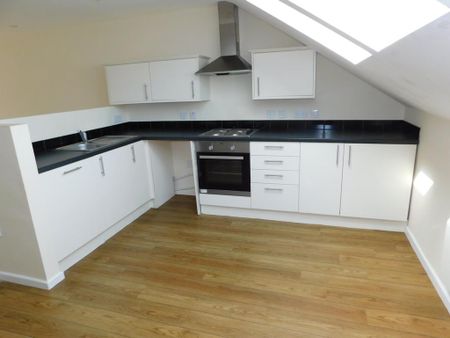 2 bedroom flat to rent - Photo 3