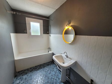 Location Appartement 3 pièces 80m² CALUIRE ET CUIRE 69300 - Photo 5