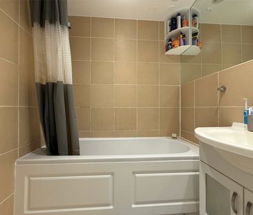 Ascot Court, Aldershot, Hampshire, GU11 - Photo 6