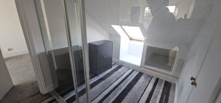 6 bedroom terraced house to rent - Photo 2