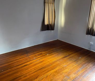 Walk to Zone 1 Train Station! - Photo 1