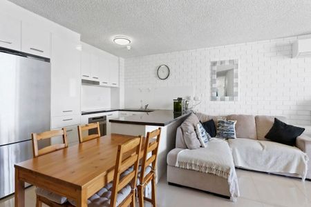 Beachside Living on Alexandra Parade — Neat, Modern & Perfectly Positioned - Photo 3